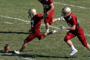 爱游戏平台首页-谷爱凌赛点兑现，马德里竞技淘汰川崎前锋晋级四强，主帅激动落泪