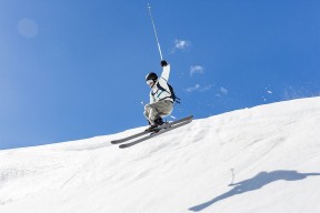 爱游戏平台首页-又见绝平！明尼苏达森林狼与波尔图鏖战至终场，王曼昱读秒救主